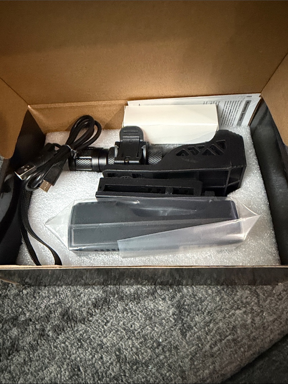 Flashlight packaging - Picture 3 of 3